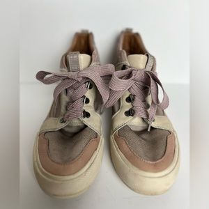 Frye Gia Lug Suede Trail Sneakers Size 9M Tan/Beige